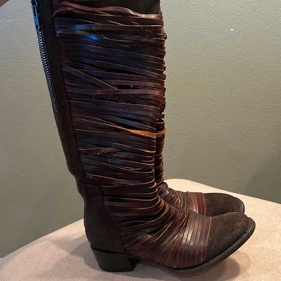 Free Bird Logan Boots - Picture 2 of 6